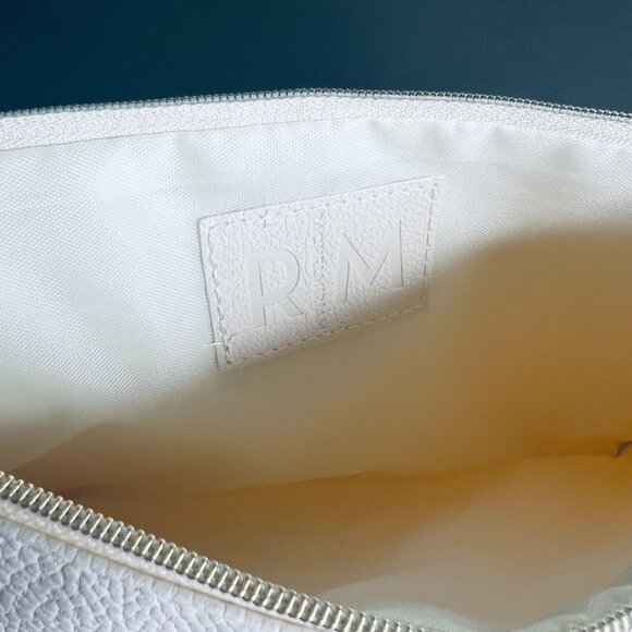 Rachel Miriam Vegan Pebble Leather Eve Cluth - Classic and Elegant - Picture 2 of 5